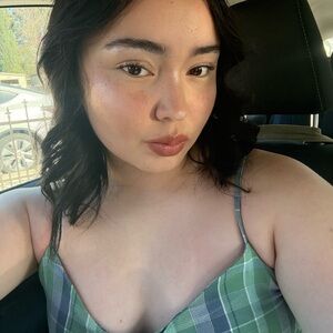 Meet your Posher, Izabella